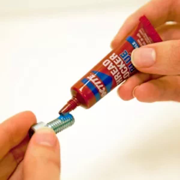 Blue Removable Medium Strength Threadlocker 6 ml Z689