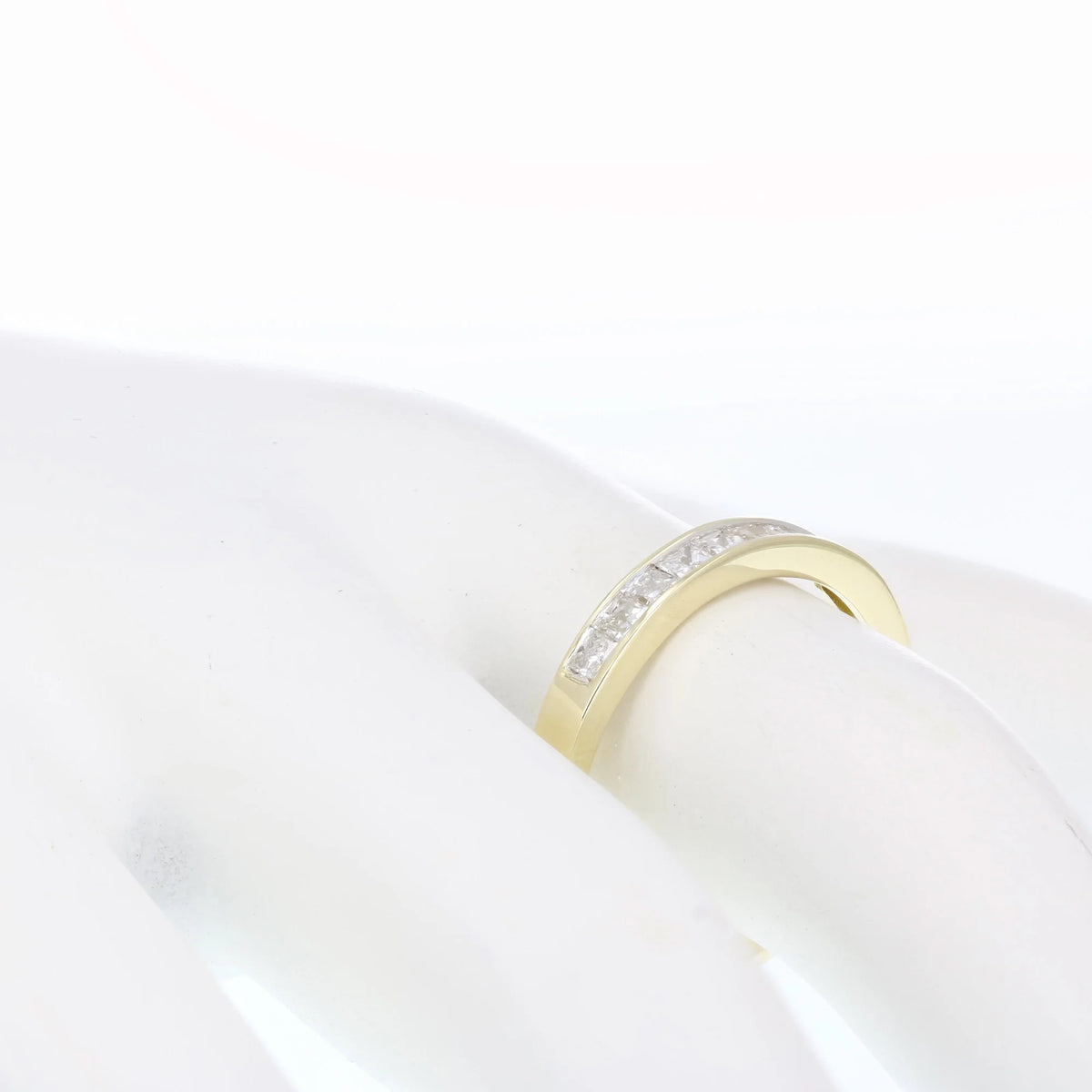 14K Yellow Gold Princess Cut Diamond Wedding Band Size 9 E3971