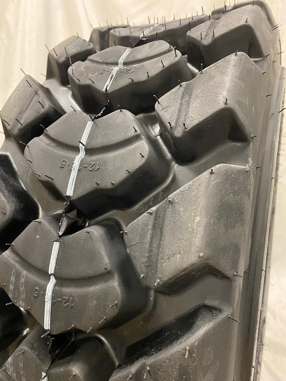 12x16.5 14 Ply Tires F7811