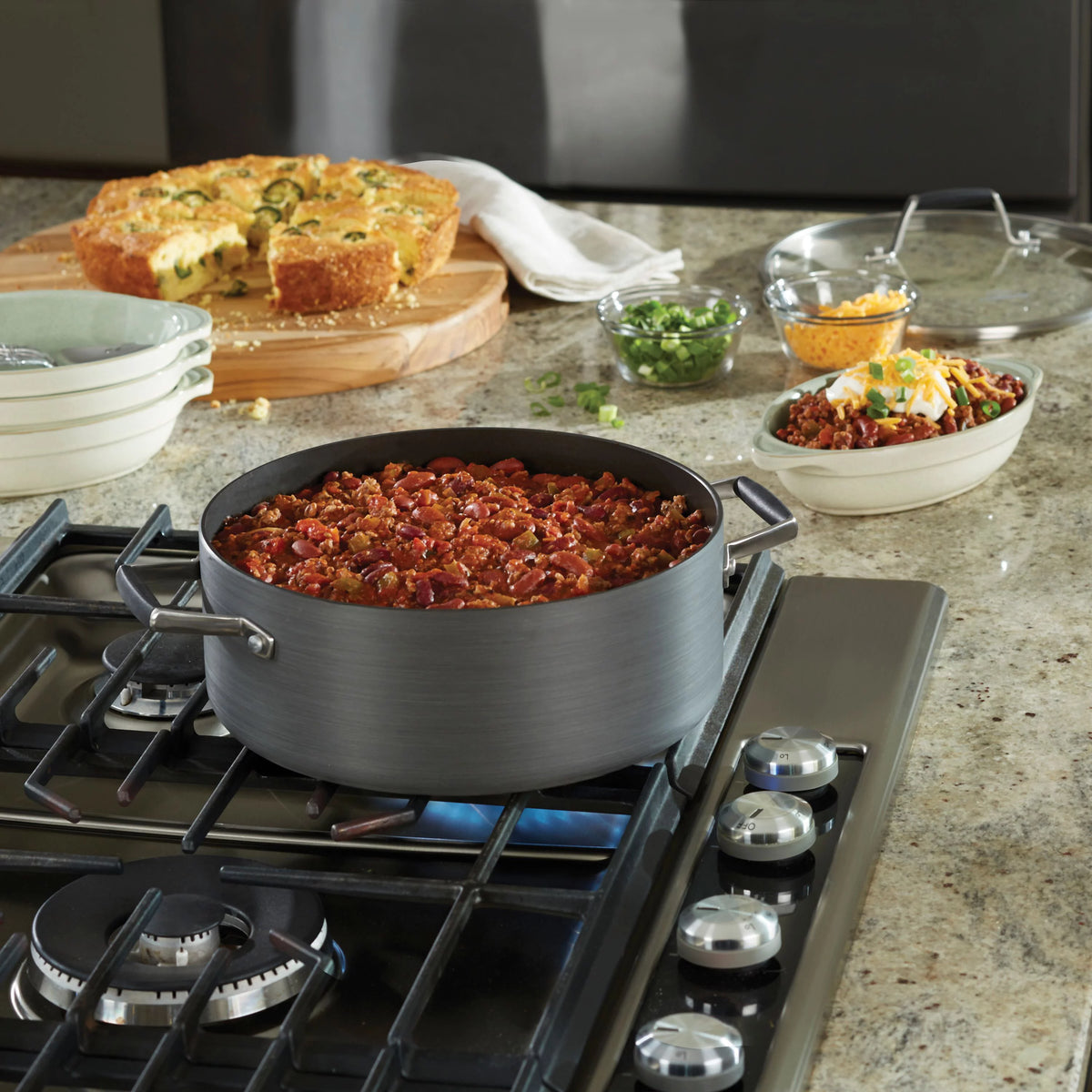 Hard-Anodized Nonstick 5-Quart Dutch Oven with Cover D878