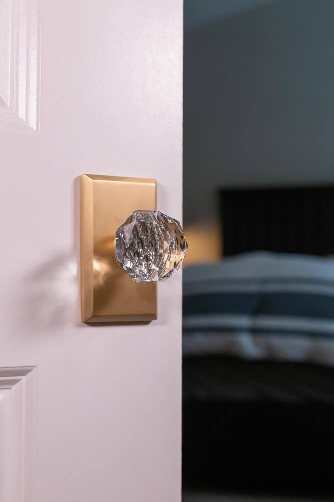 Crystal Satin Brass Privacy Door Knob in Gold Y61681