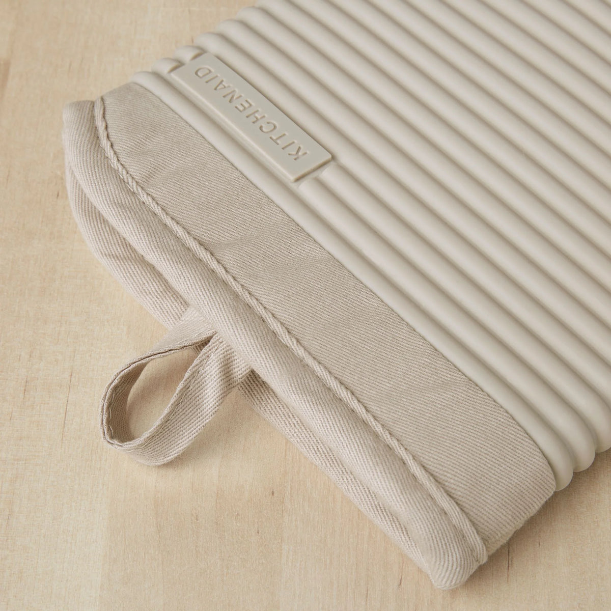 Ribbed Soft Silicone Oven Mitt Set, Set of 2 B65102