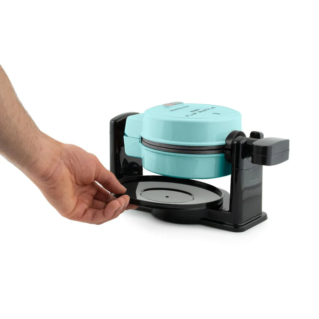 Aqua Flip Belgian Waffle Maker C17683